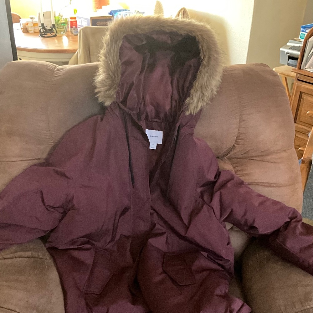 Old Navy like EUC new XL Winter jacket with faux fur hood for ski snow rain cold - Picture 5 of 11